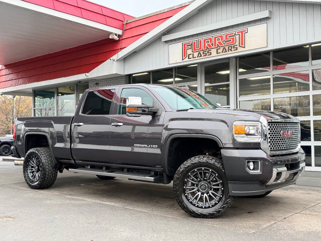 2016 GMC Sierra 2500HD Denali Crew Cab SB 4WD
