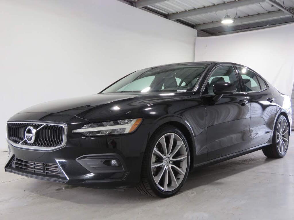 2019 Volvo S60 T5 Momentum FWD