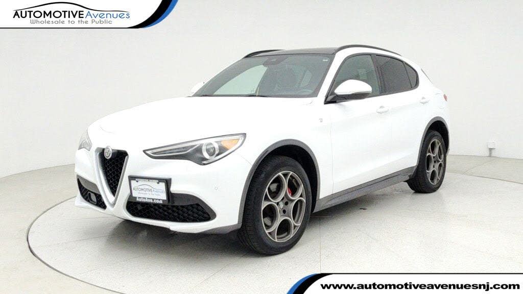 2022 Alfa Romeo Stelvio Ti AWD