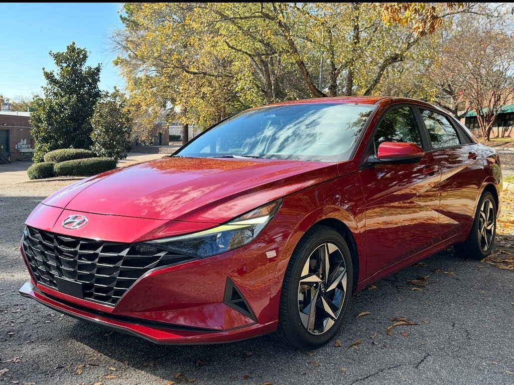 2023 Hyundai Elantra SEL FWD