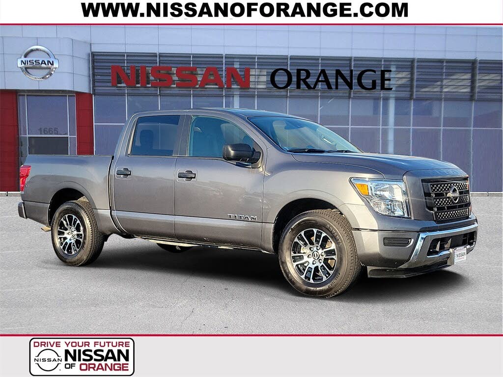2023 Nissan Titan SV Crew Cab 4WD