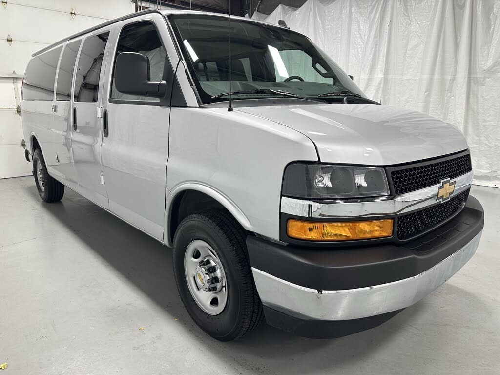 2025 Chevrolet Express 3500 LT Extended RWD
