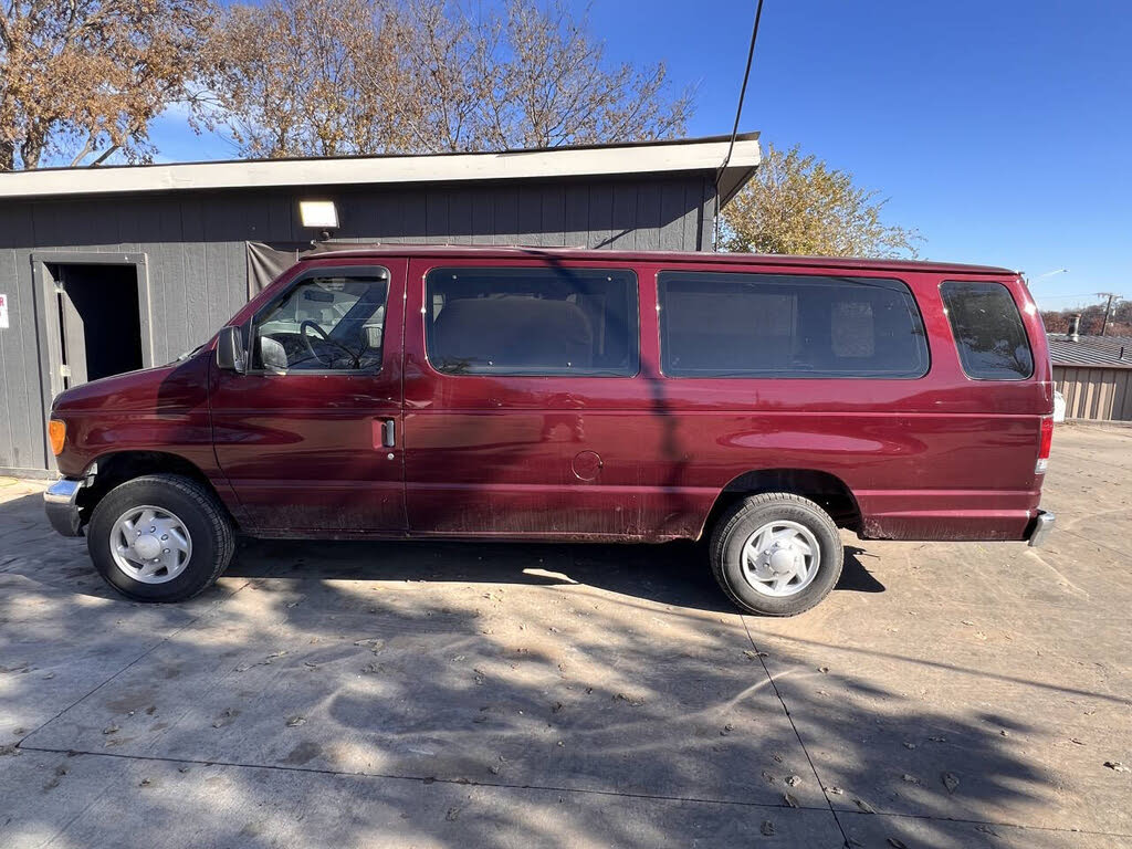 2005 Ford E-Series E-250 Extended Cargo Van