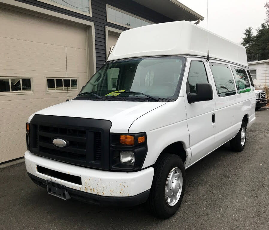 2014 Ford E-Series E-150 Extended Cargo Van