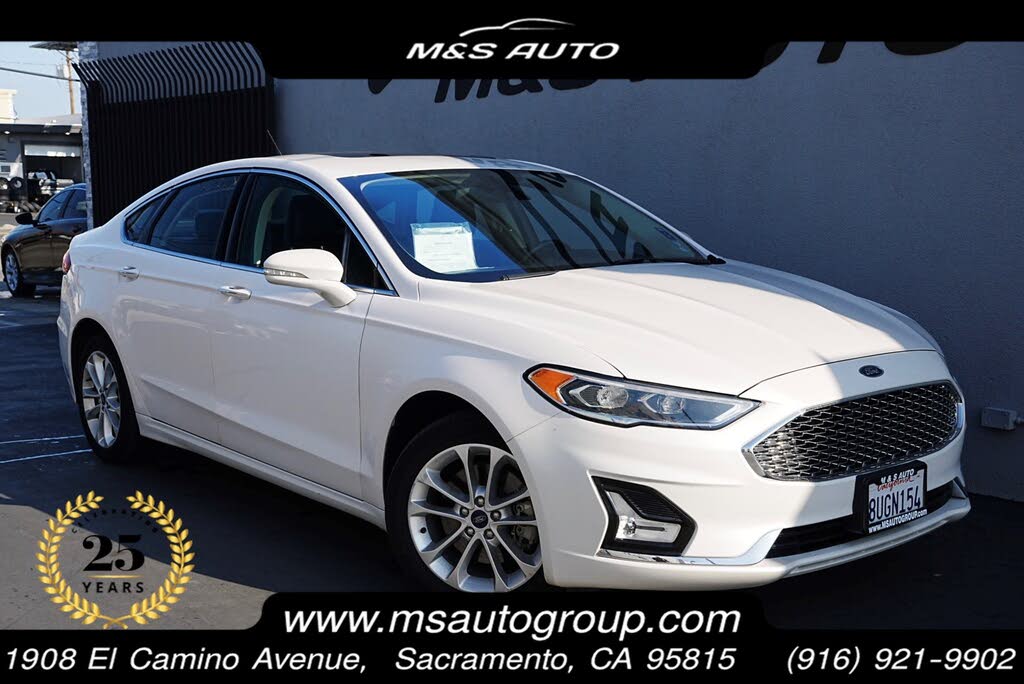 2020 Ford Fusion Energi Titanium FWD
