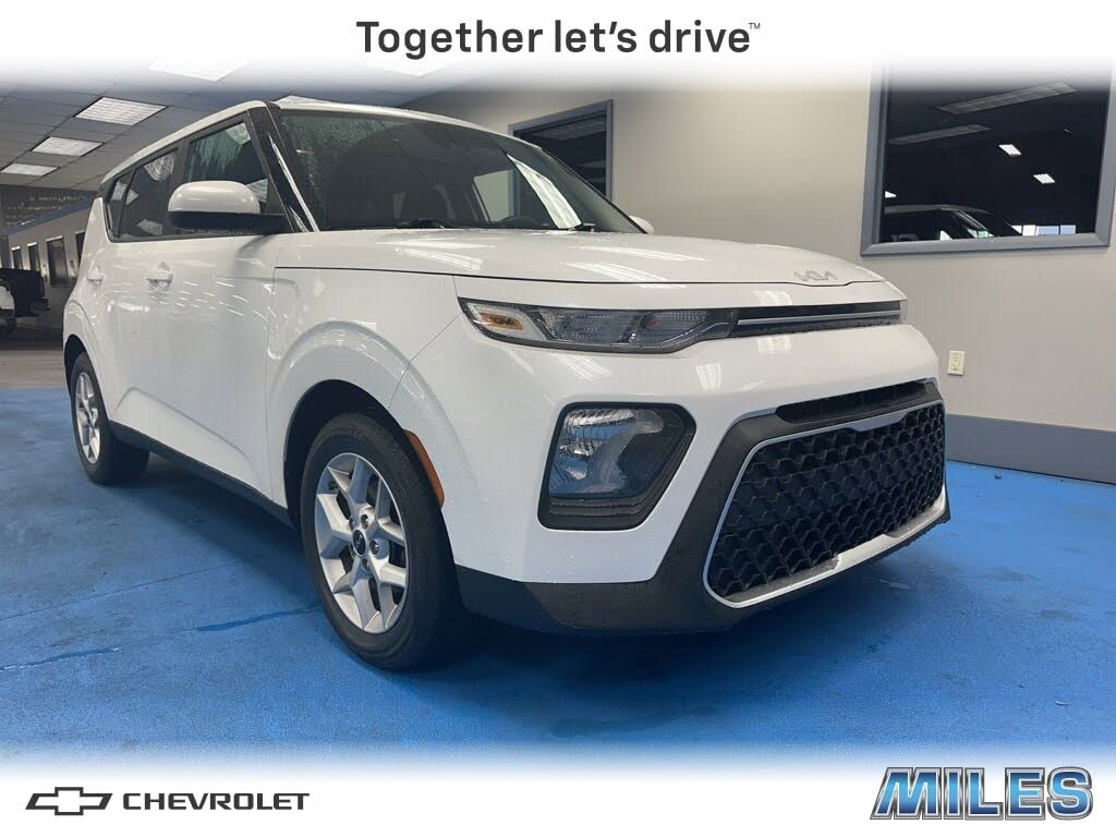 2022 Kia Soul LX FWD