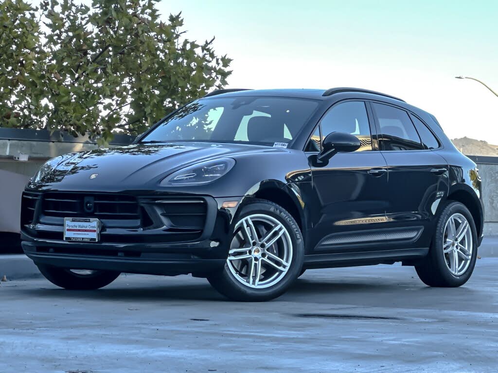 2023 Porsche Macan AWD