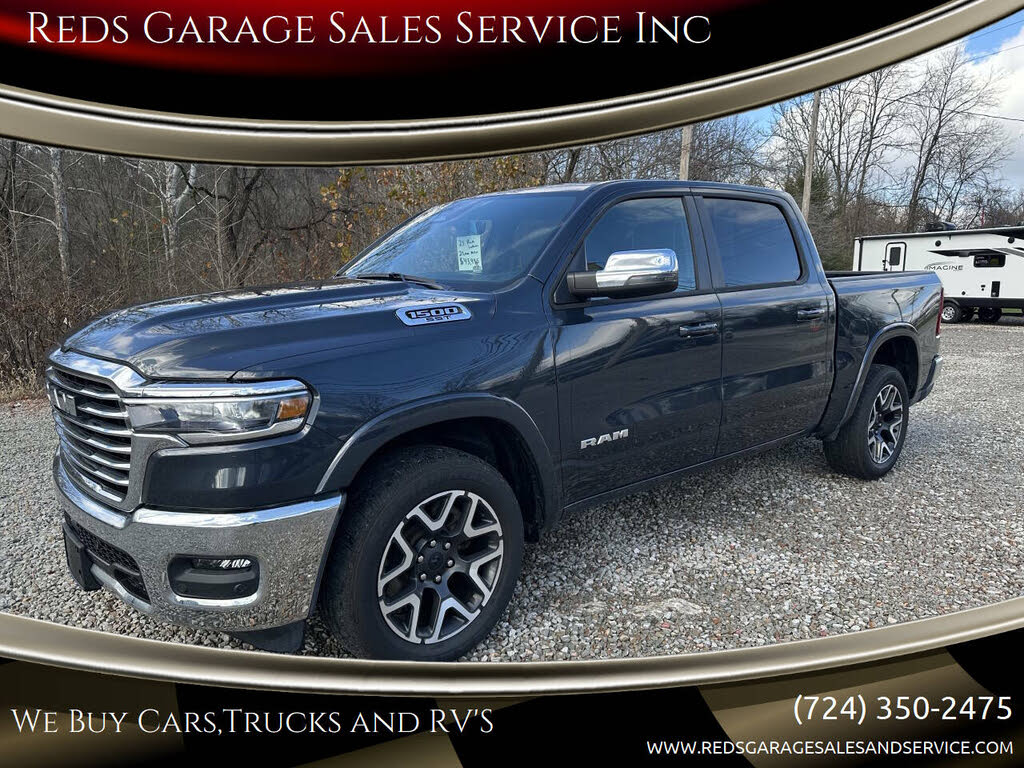 2025 RAM 1500 Laramie Crew Cab 4WD