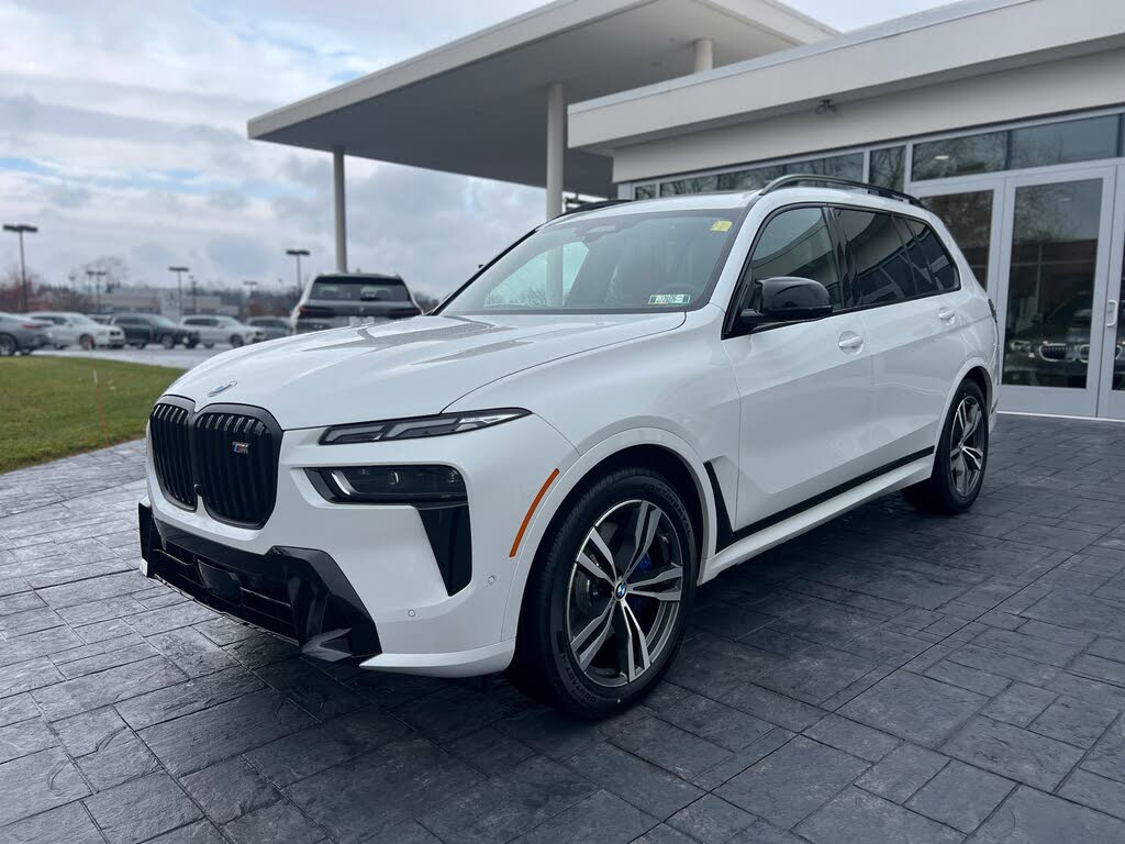 2026 BMW X7 M60i AWD