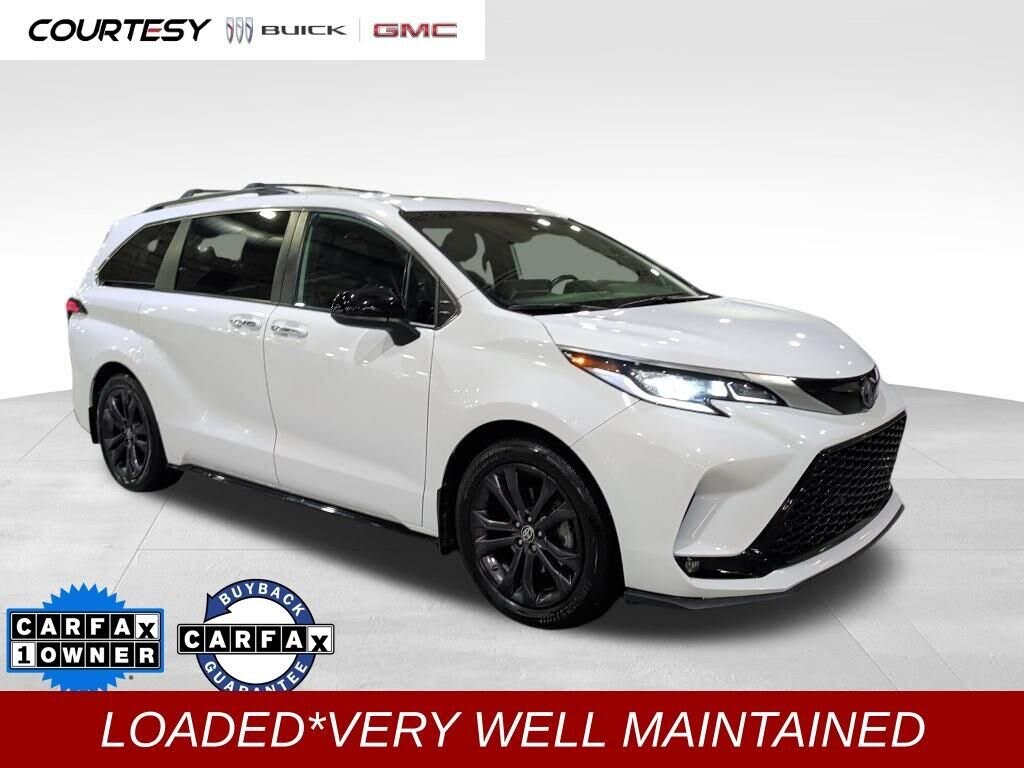 2022 Toyota Sienna XSE 7-Passenger FWD