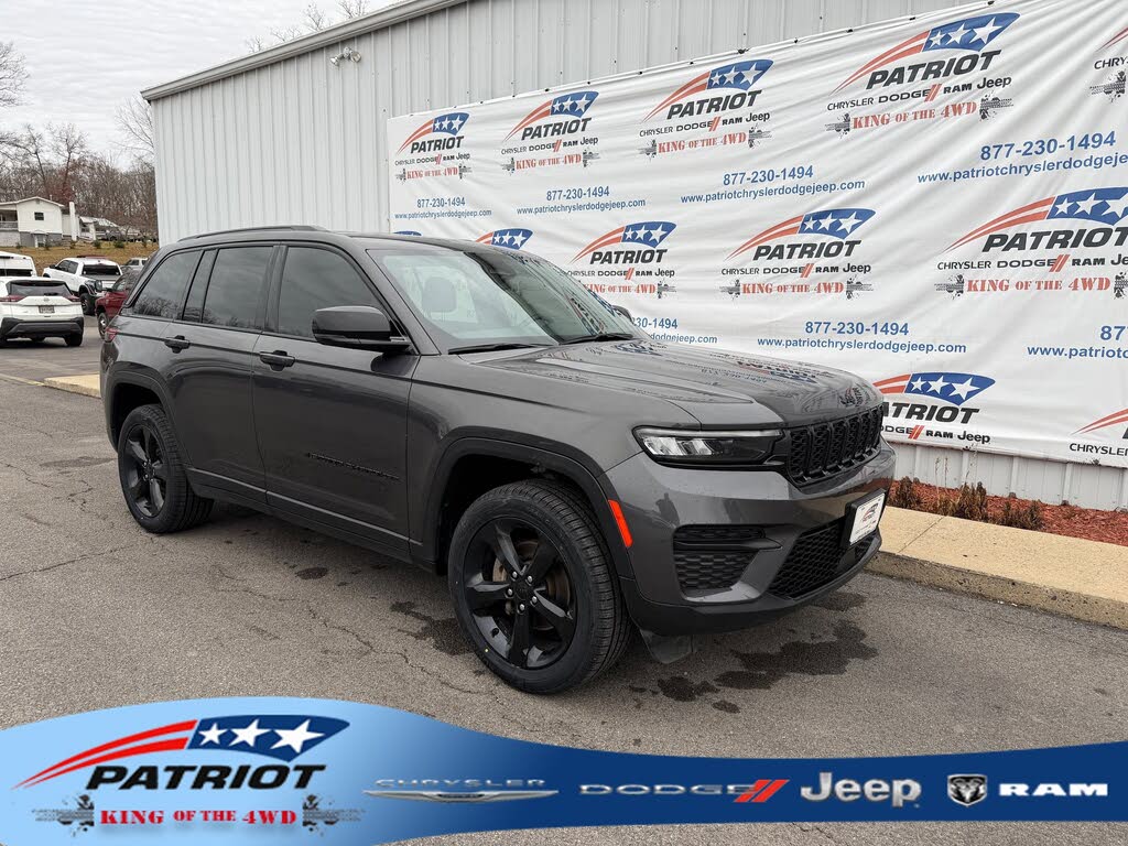 2023 Jeep Grand Cherokee Altitude 4WD