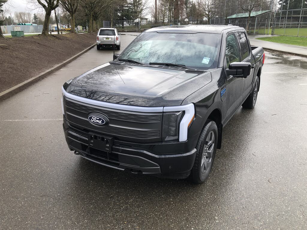 Ford F-150 Lightning Lariat SuperCrew AWD 2024