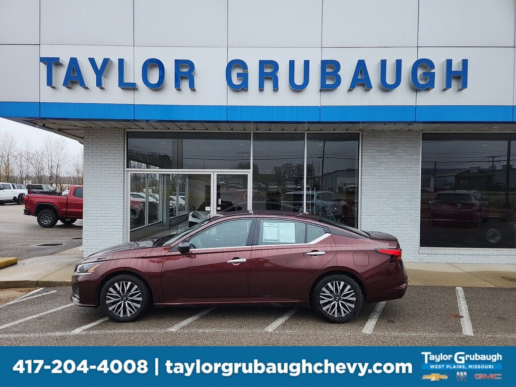 2024 Nissan Altima 2.5 SV FWD