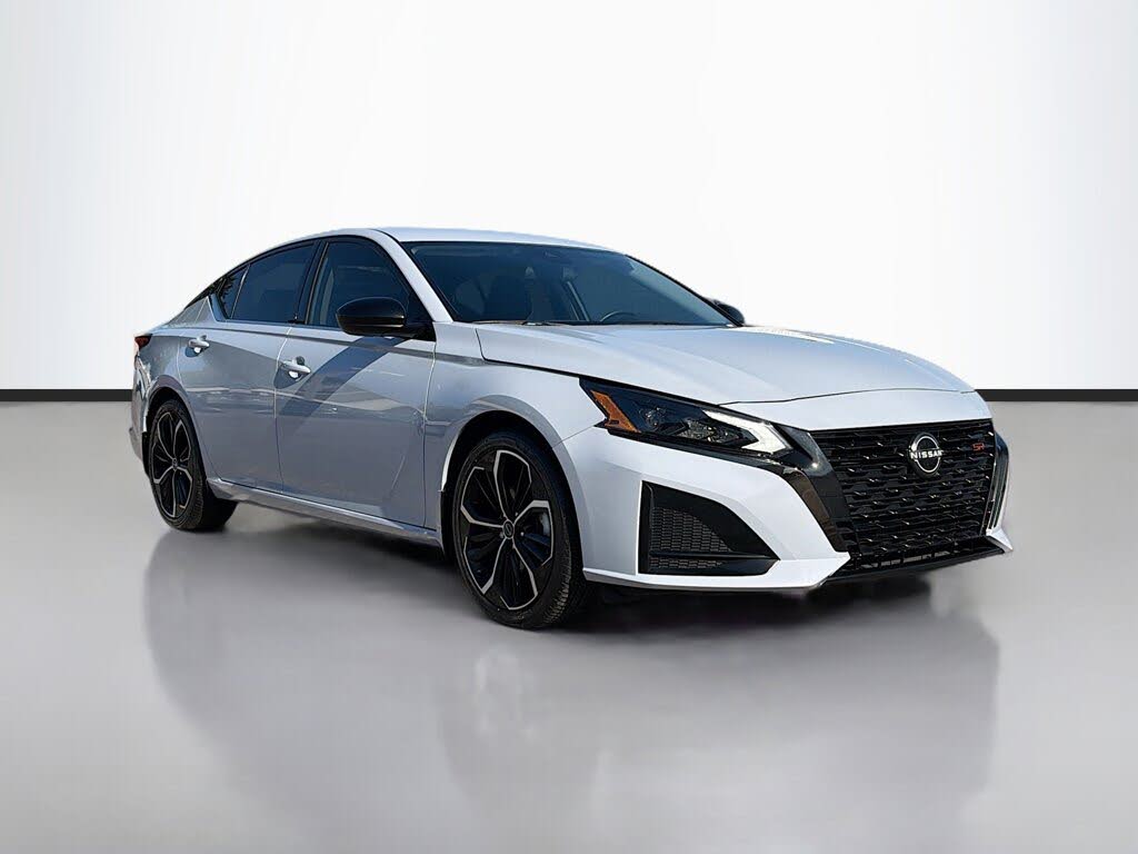 2023 Nissan Altima 2.5 SR FWD