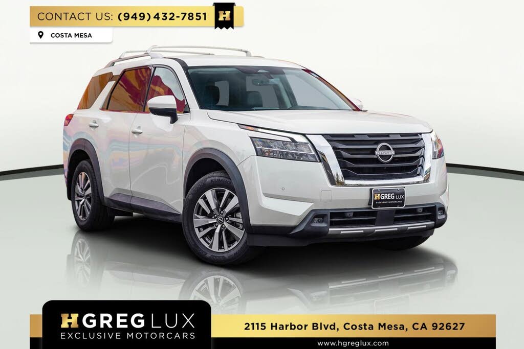 2023 Nissan Pathfinder SL FWD