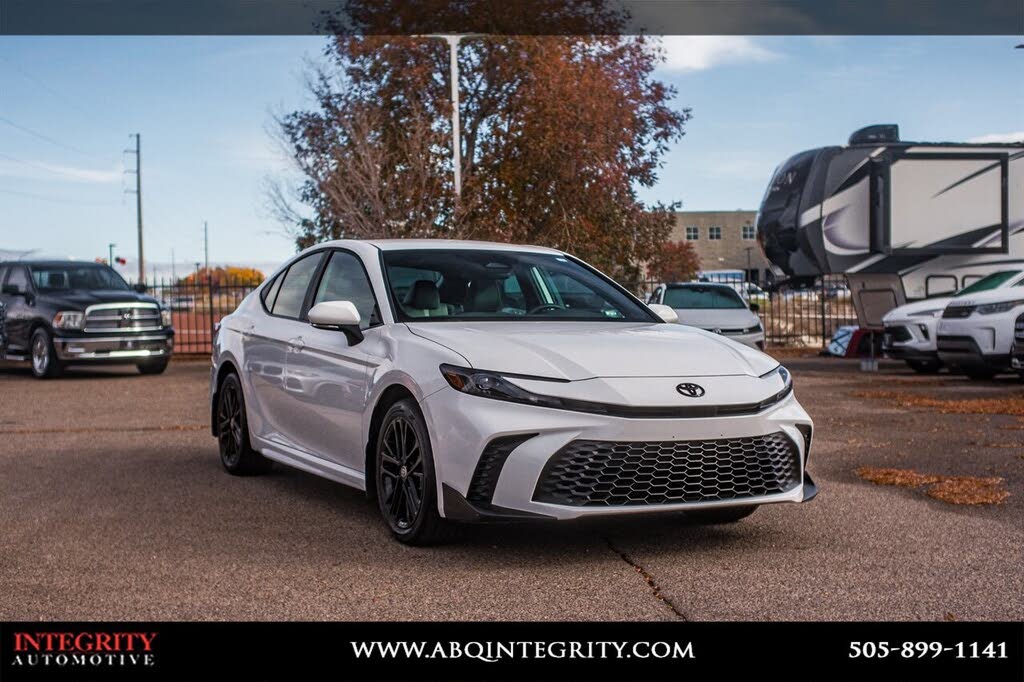 2025 Toyota Camry SE AWD