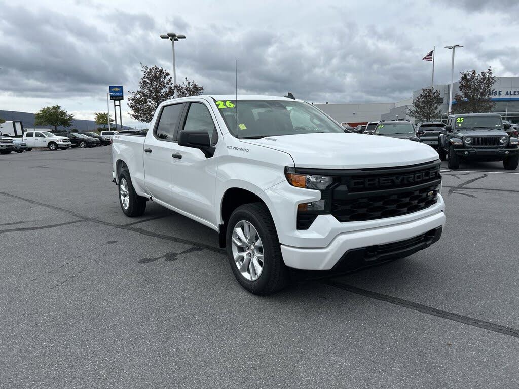 2026 Chevrolet Silverado 1500 Custom Crew Cab 4WD