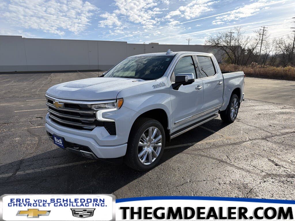 2026 Chevrolet Silverado 1500 High Country Crew Cab 4WD