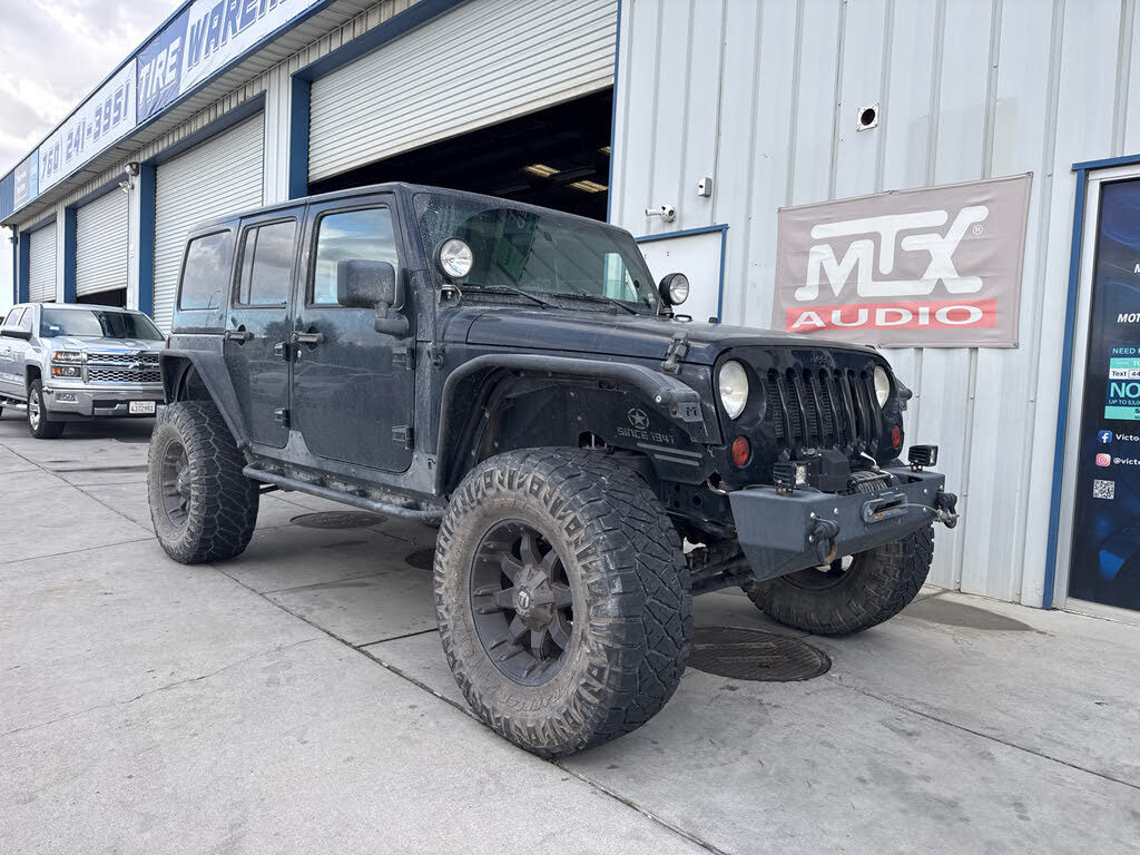 2012 Jeep Wrangler Unlimited Sahara 4WD