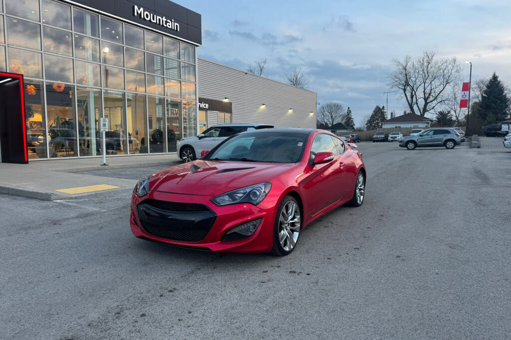 Hyundai Genesis Coupe 3.8 GT RWD 2013