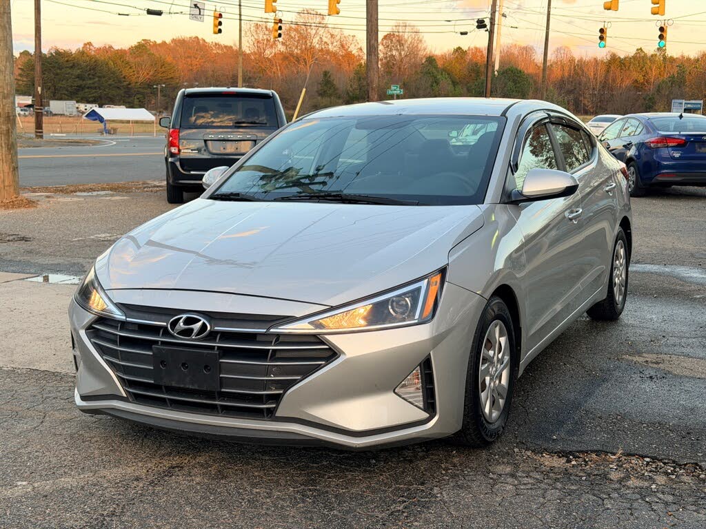 2019 Hyundai Elantra SE FWD