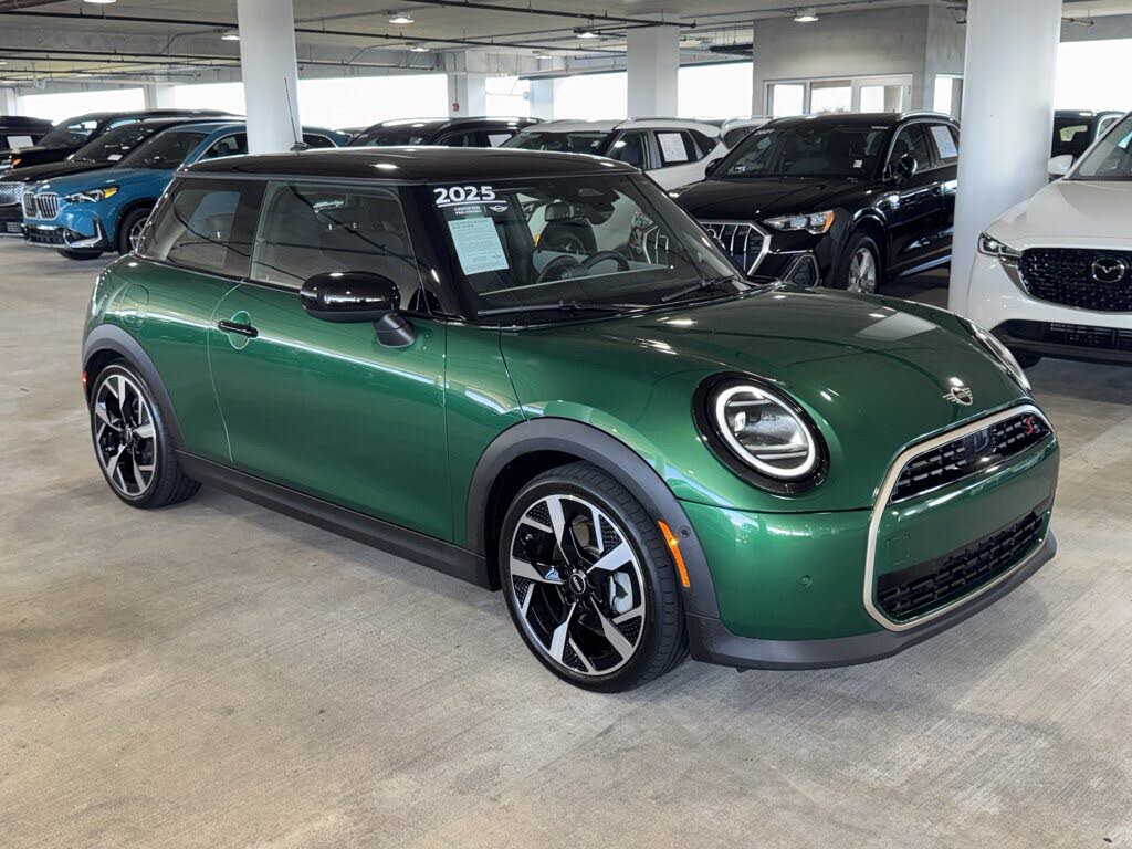 2025 MINI Cooper S Signature Trim 2-door Hatchback