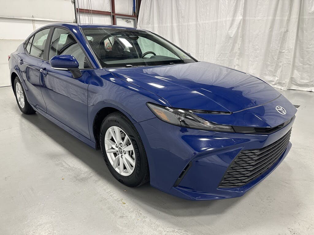 2025 Toyota Camry LE FWD