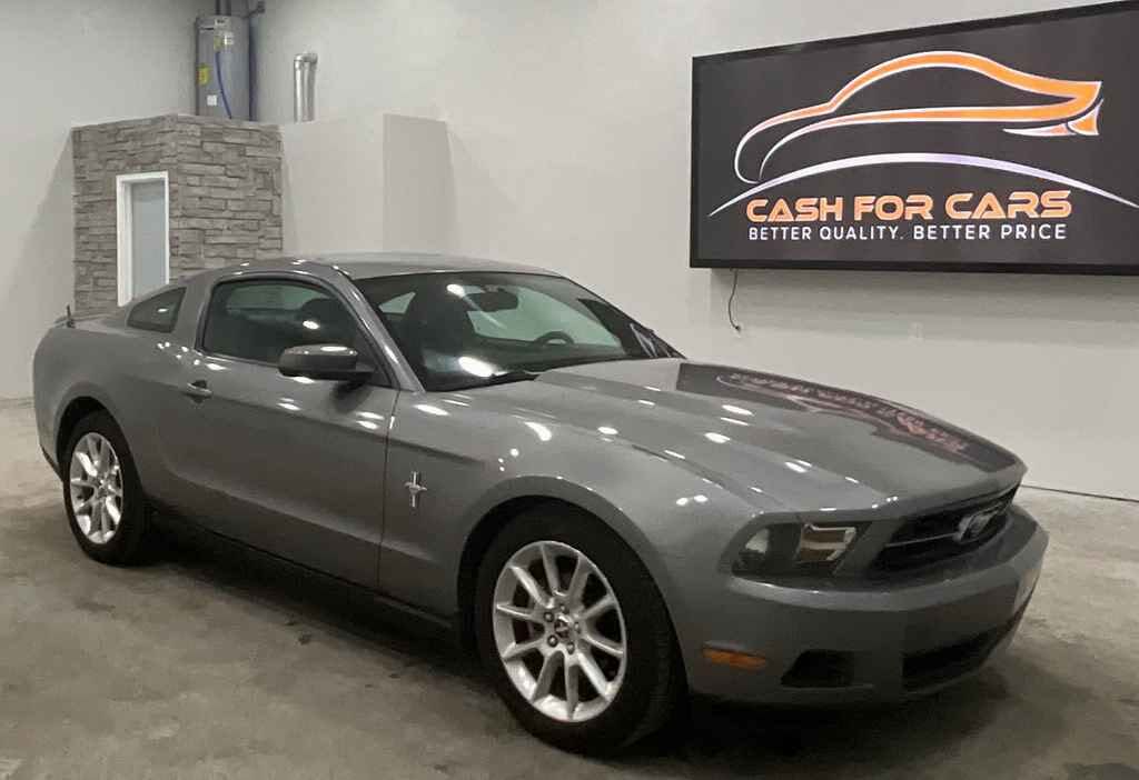 2010 Ford Mustang V6 Coupe RWD