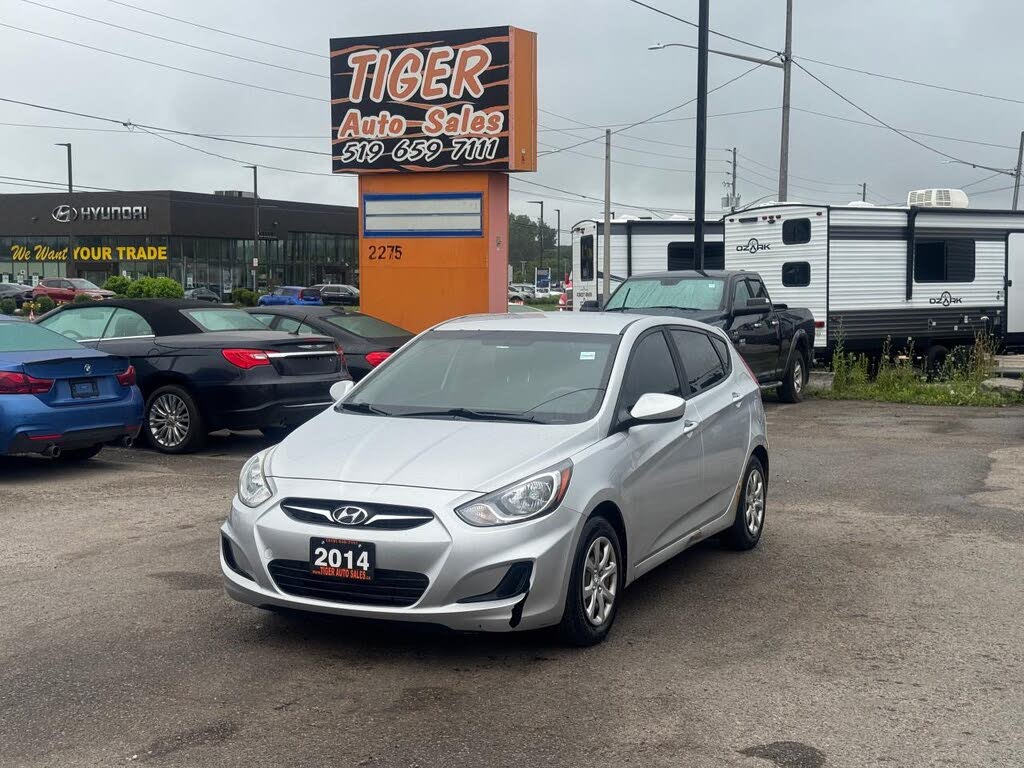 2014 Hyundai Accent GL 4-Door Hatchback FWD