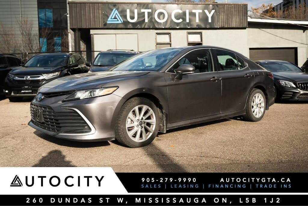 2023 Toyota Camry Hybrid LE FWD