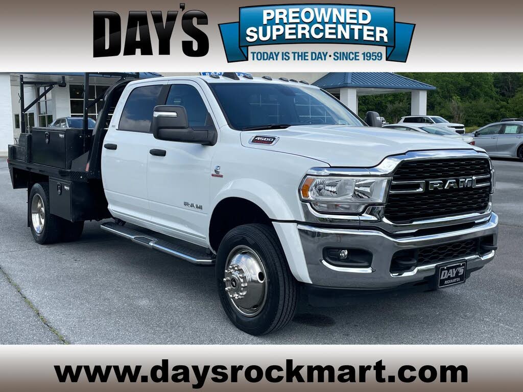 2024 RAM 4500 Chassis SLT Crew Cab 60 4WD