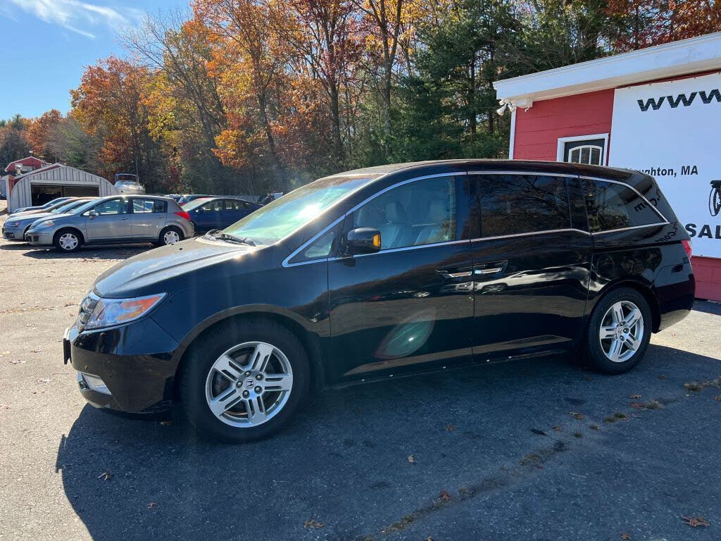 2011 Honda Odyssey Touring Elite FWD