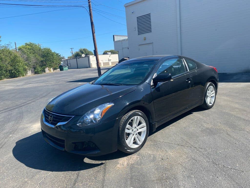 2012 Nissan Altima Coupe 2.5 S