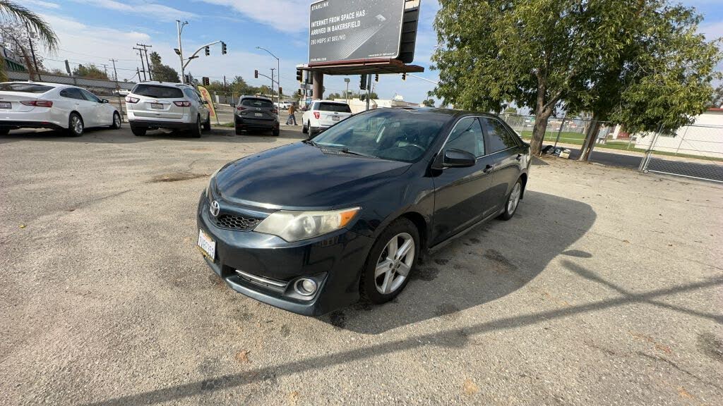 2014 Toyota Camry SE