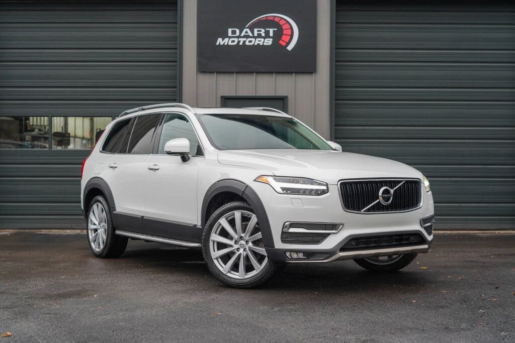 2016 Volvo XC90 T6 Momentum AWD