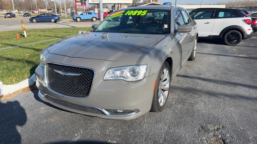 2018 Chrysler 300 Touring L RWD