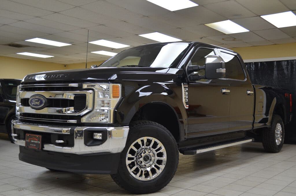 2022 Ford F-350 Super Duty XLT Crew Cab LB 4WD