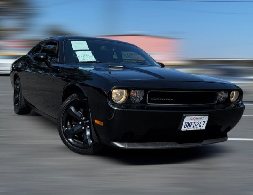2013 Dodge Challenger SXT Plus RWD