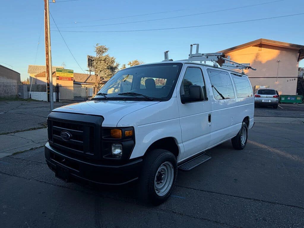 2013 Ford E-Series E-150 XL Passenger Van