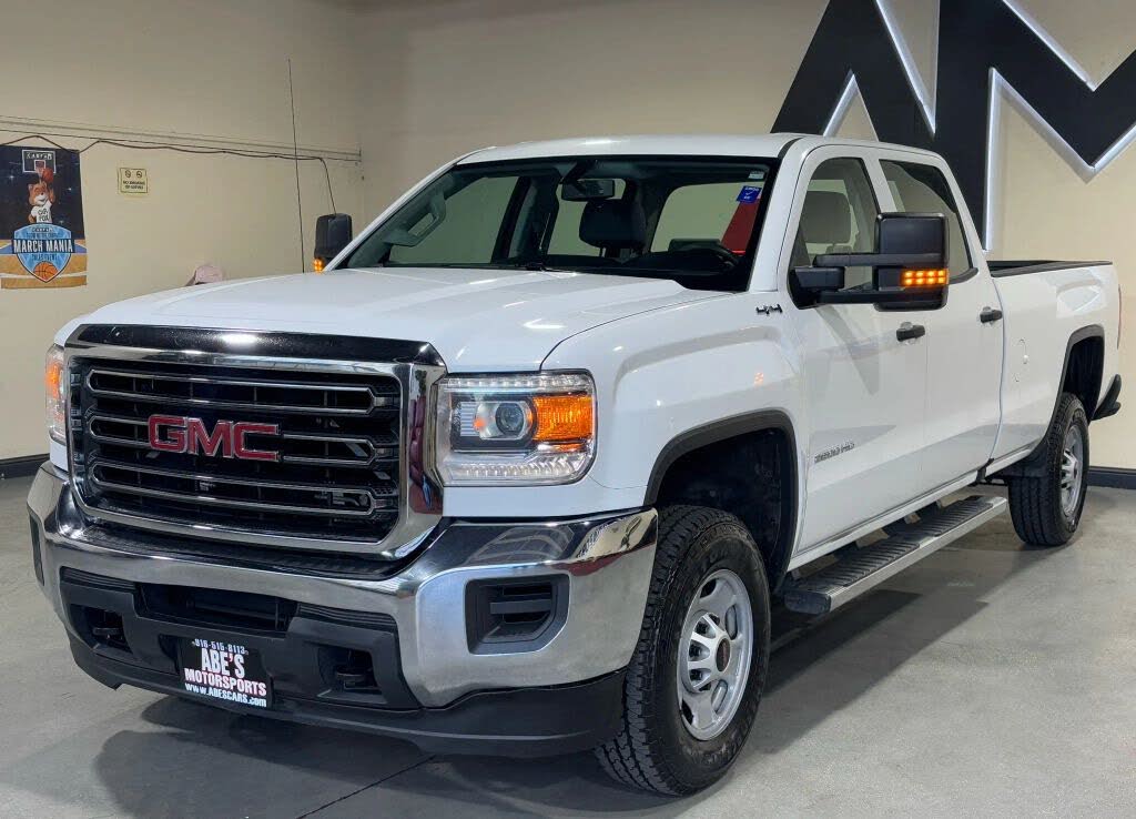 2017 GMC Sierra 2500HD Base Crew Cab SB 4WD