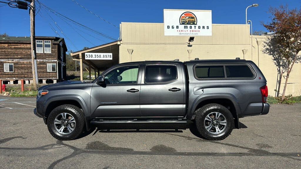 2017 Toyota Tacoma TRD Sport V6 Double Cab 4WD