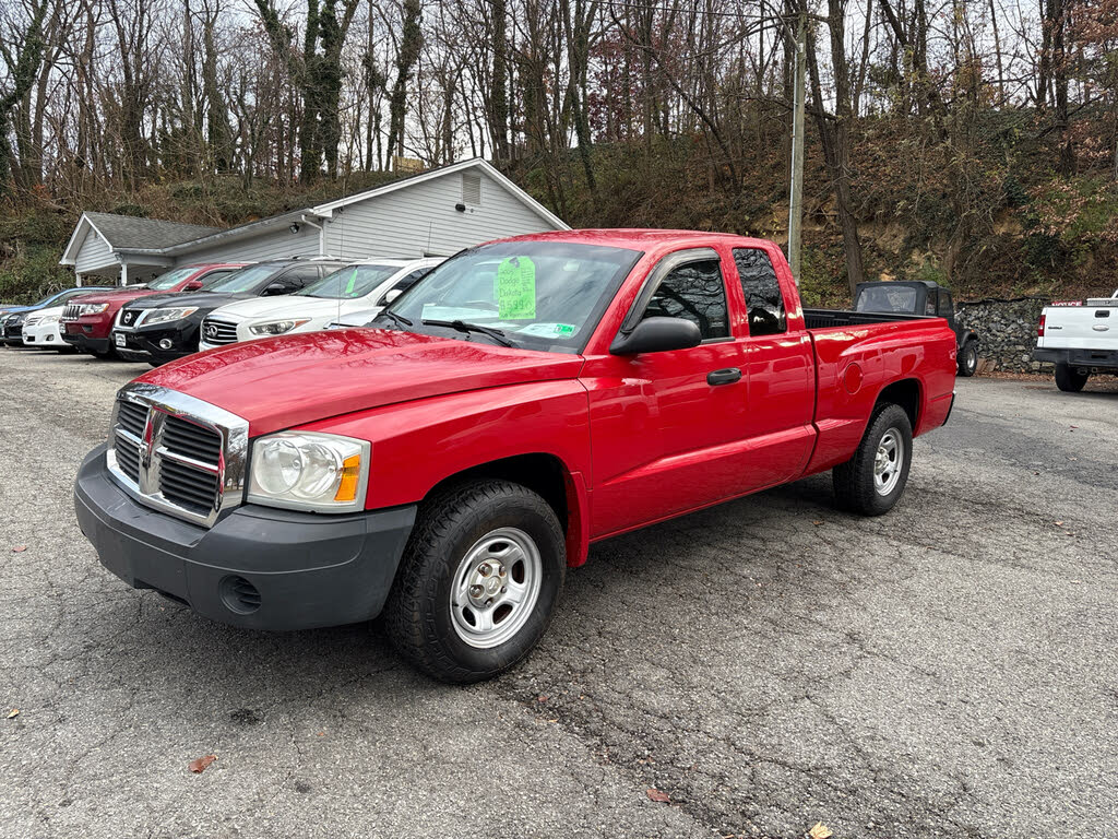 2005 Dodge Dakota ST Club Cab RWD