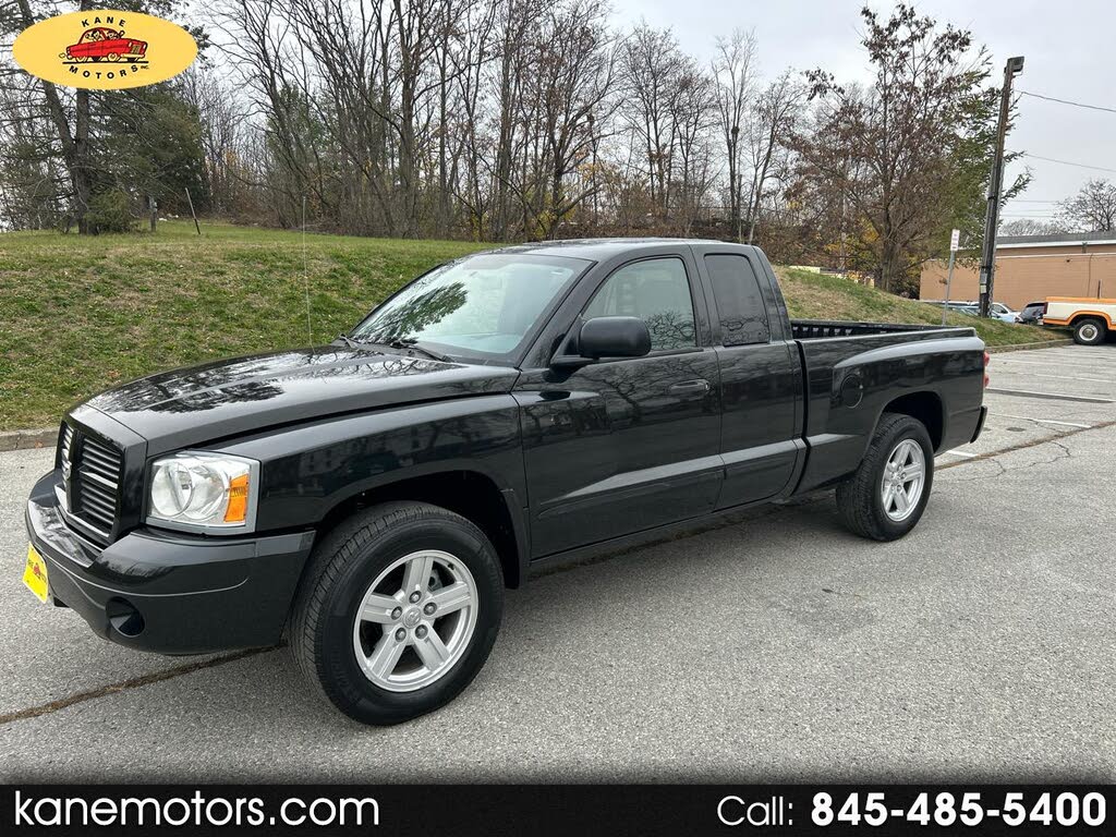 2007 Dodge Dakota SLT Club Cab 4WD RWD