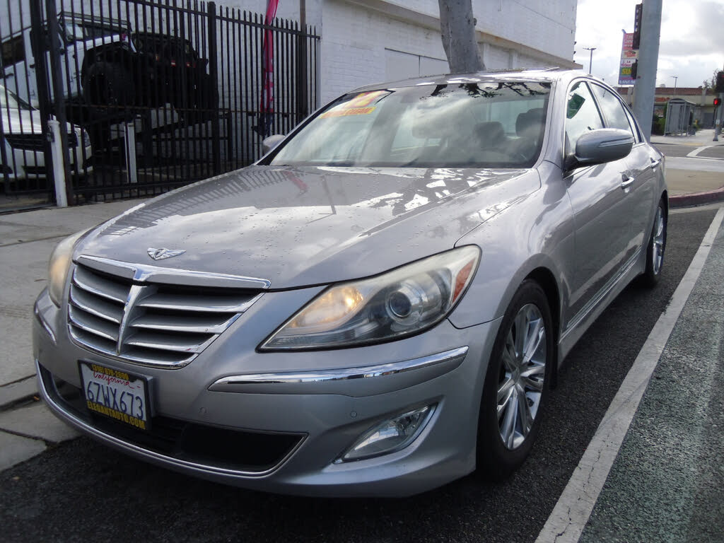 2012 Hyundai Genesis 5.0 RWD