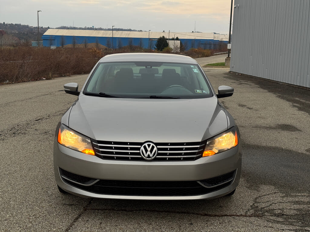 2013 Volkswagen Passat S with Appearance