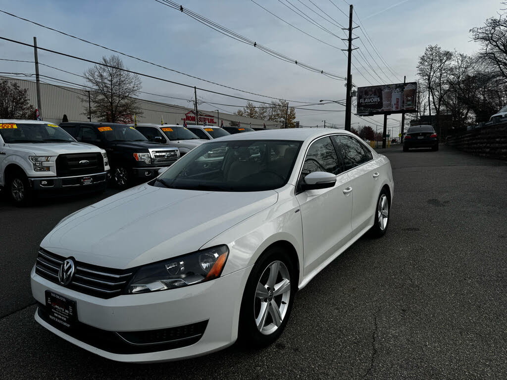 2014 Volkswagen Passat Wolfsburg Edition 1.8