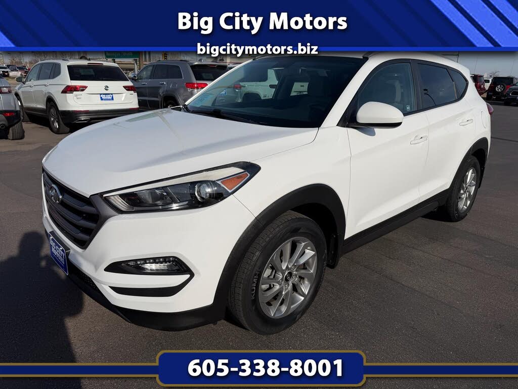 2016 Hyundai Tucson 2.0L SE AWD with Beige Seats
