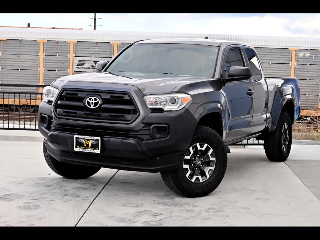 2017 Toyota Tacoma SR5 I4 Access Cab 4WD