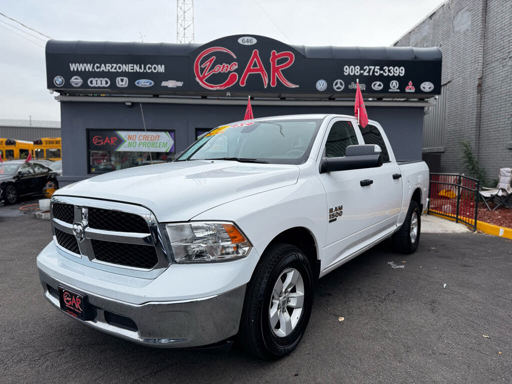 2023 RAM 1500 Classic SLT Crew Cab 4WD