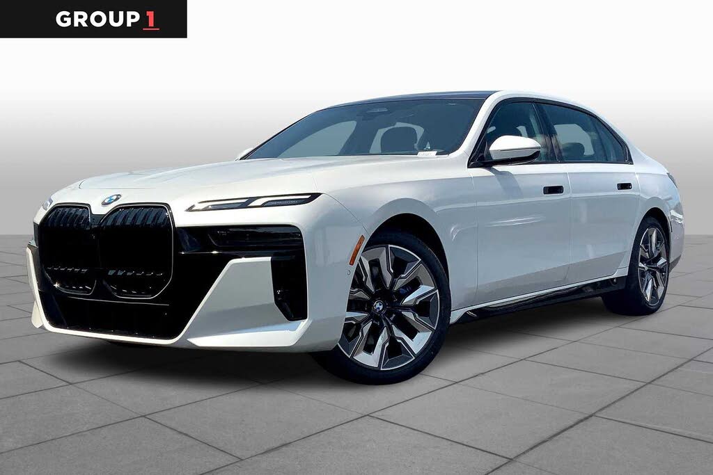 2025 BMW 7 Series 740i RWD